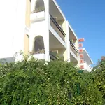 卡里斯酒店 2*