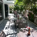 卡里斯酒店