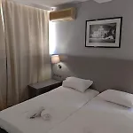卡里斯酒店