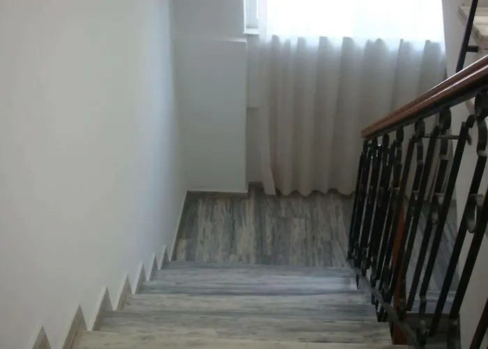 Karis بلدة كوس