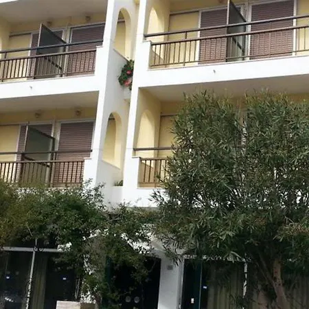 Karis Hotell
